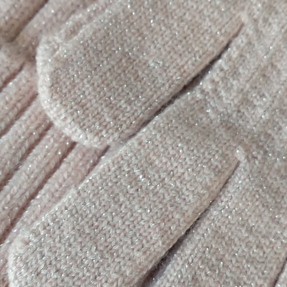 Betsey johnson hat and gloves set - Picture 3 of 3